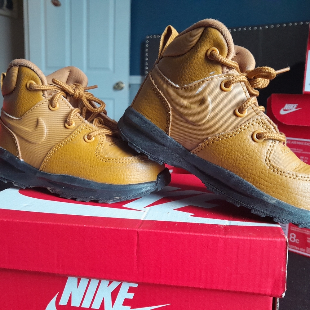 Nike boots